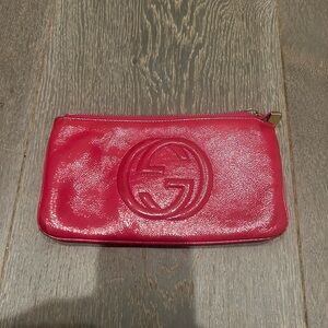 Gucci pink Patent Leather Clutch with Gold-Tone Hardware